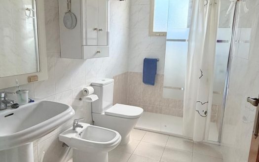 APARTAMENTO EN LA ZONA DEL POUET