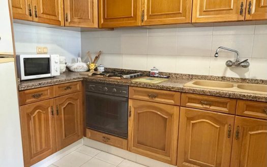 APARTAMENTO EN LA ZONA DEL POUET