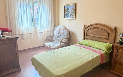 APARTAMENTO EN LA ZONA DEL POUET