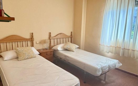 APARTAMENTO EN LA ZONA DEL POUET